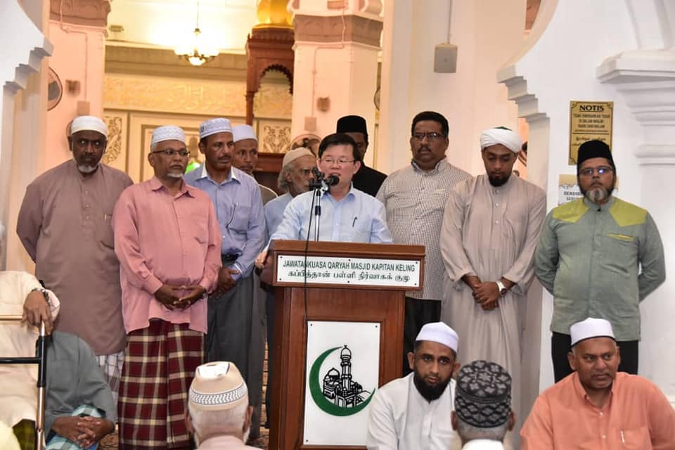 Chow speaks at the special prayer in the Kapitan Keling Mosque, on March 19, 2019. — Pix from Fscebook