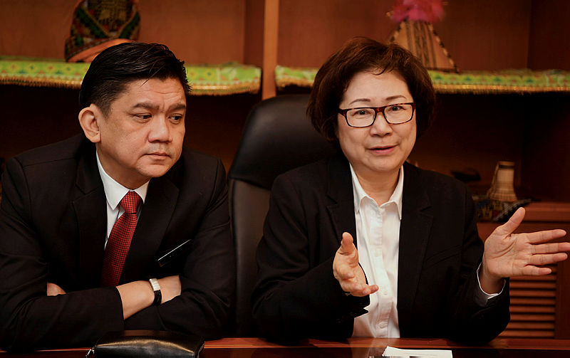 Sabah Deputy Chief Minister Datuk Christina Liew (R) and Assistant Minister of Finance, Kenny Chua, during a press conference in Kota Kinabalu, on Aug 5, 2019. — Bernama