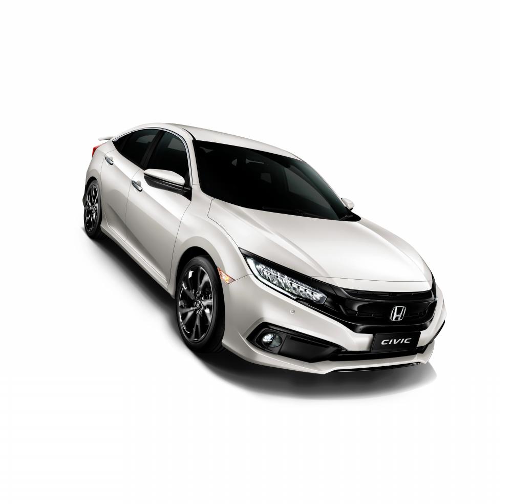 New ‘Platinum White Pearl’ for Civic, BR-V