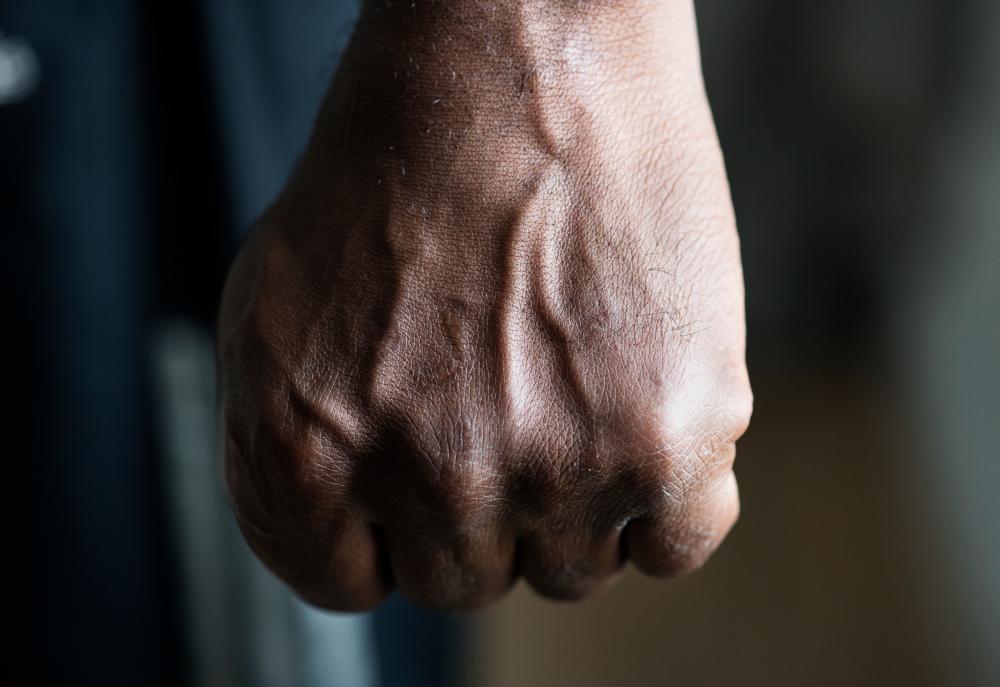 Anger can strain and destroy important relationships, causing alienation and distance from loved ones. $!Anger can strain and destroy important relationships, causing alienation and distance from loved ones.