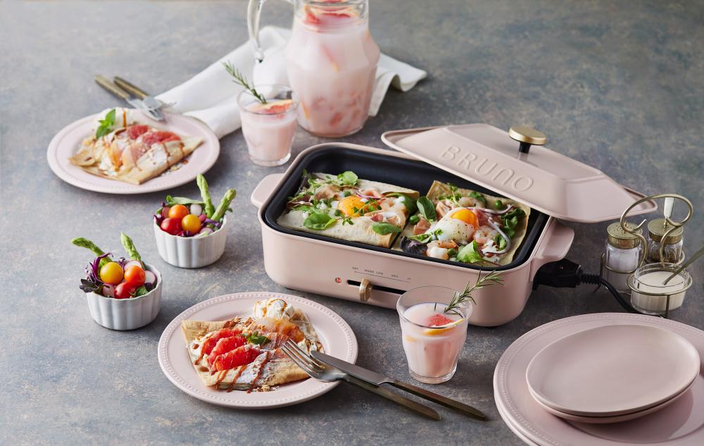 $!Food cooked in Compact Hotplate serves two to three people.