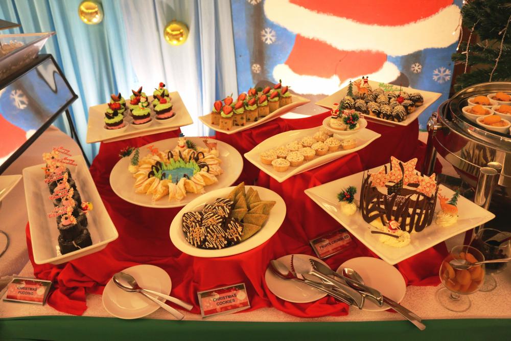 Mouth watering desserts at the buffet promotion.