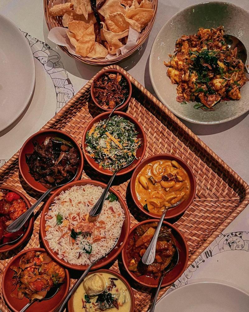 The ultimate Aliyaa Experience set, featuring a delightful array of authentic dishes. – PICS FROM INSTAGRAM @ALIYAA_KL