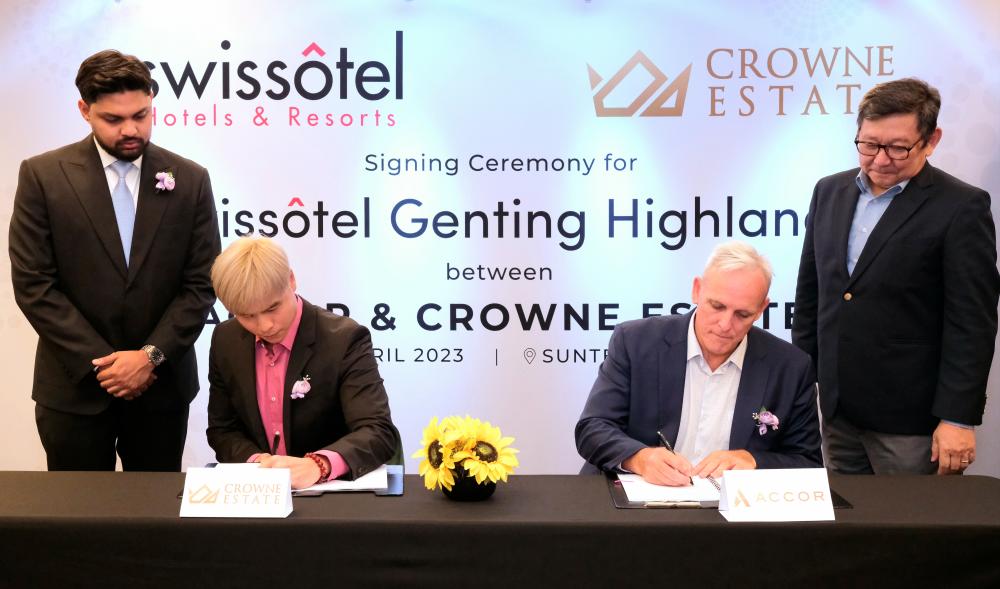 From Left - Thanesh, Chen, Simmons and Rio Kondo, vice-president development, Malaysia and Indonesia, Accor Group