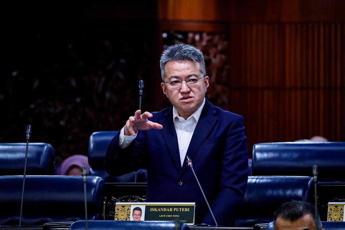 Liew speaking in the Dewan Rakyat today. – Bernamapic