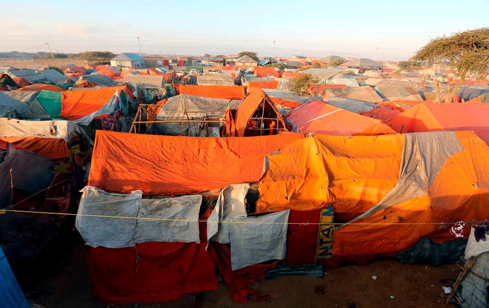 A general view shows a section of the Al-cadaala camp of the internally displaced people following the famine in Somalia’s capital Mogadishu March 6, 2017. REUTERSPIX