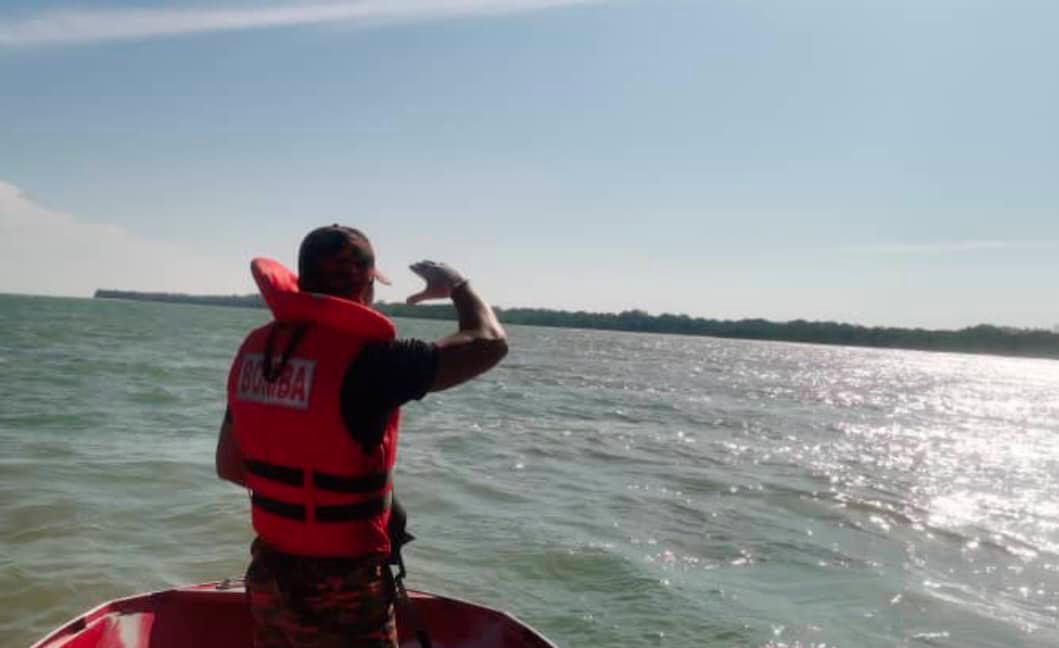 Search and rescue operation is ongoing following the boat tragedy in the South China Sea off the coast of Sibu. - Sarawak JBPM