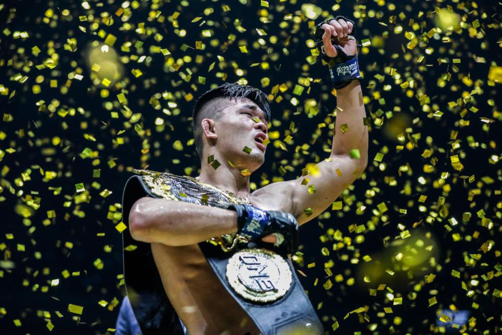 Christian Lee knocks out Shinya Aoki to capture ONE Lightweight World Championship