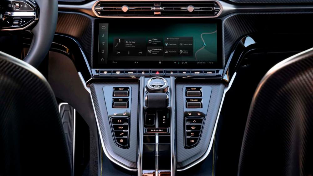 $!Aston Martin Unveils Revamped Vantage: More Power, Enhanced Performance