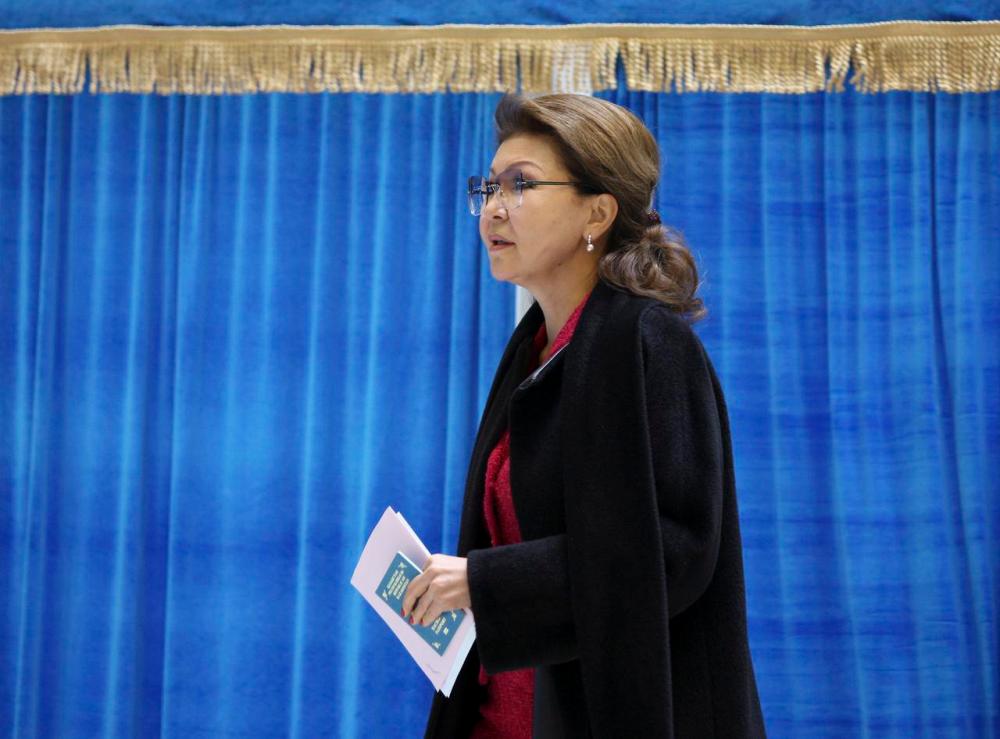 Kazakh president fires predecessor’s daughter amid succession talk