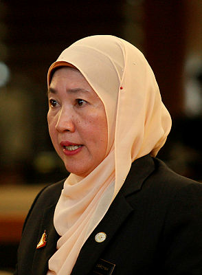 Dr Daroyah Alwi sworn in as new Selangor Deputy Speaker