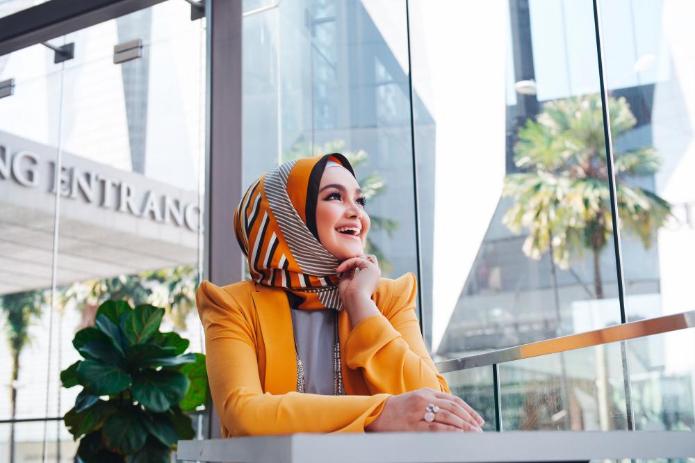 Datuk Seri Siti Nurhaliza listed in Forbes Asia’s 100 Digital Stars for helping small businesses