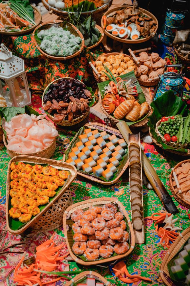 $!Variety of kuih muih served at the InterContinental KL.