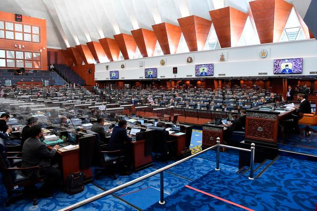 The second reading of five bills initially scheduled for today in the Dewan Rakyat has been postponed to the next sitting.-Bernama