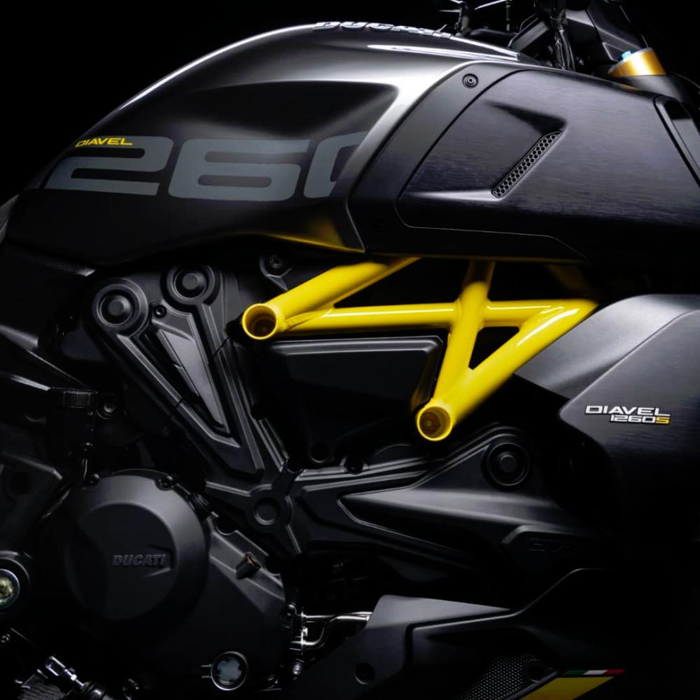 ‘Black and Steel’ Diavel 1260 S $!‘Black and Steel’ Diavel 1260 S