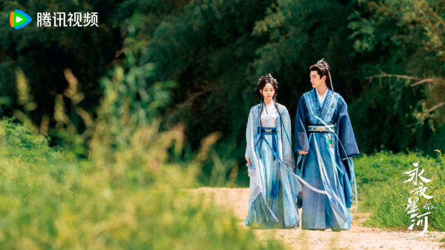 $!(From left) Mu Yao (Zhu) and Liu Fuyi (Yang) make a formidable monster-hunting duo. - MYDRAMALIST