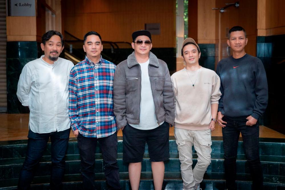 Indonesian band Ungu.
