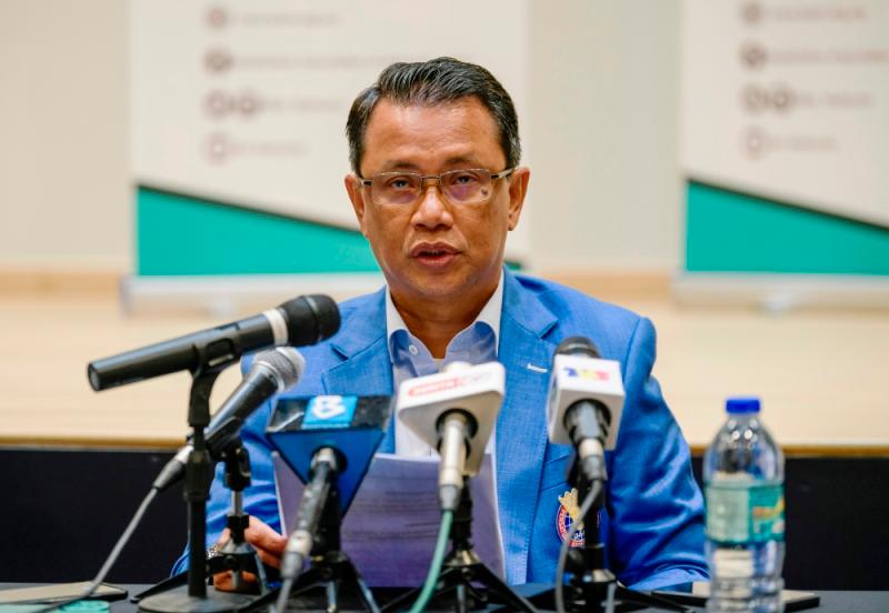 Olympic Council of Malaysia president Tan Sri Mohamad Norza Zakaria admitted that it would be difficult for the Malaysian contingent to reach its 40-gold medal target at the SEA Games in Cambodia//Bernamapix
