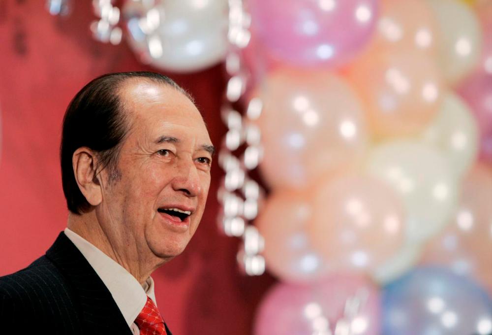 Hong Kong-born casino tycoon Stanley Ho dies aged 98