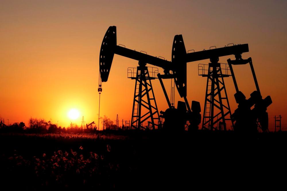 Oil prices ease as trade disputes outweigh supply concerns