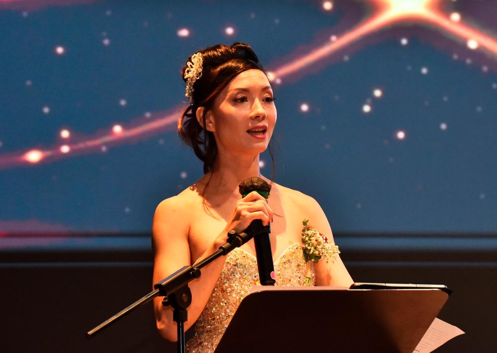 Chin was also crowned Miss Malaysia Hawaiian Tropic International winner in 2000. $!Chin was also crowned Miss Malaysia Hawaiian Tropic International winner in 2000.