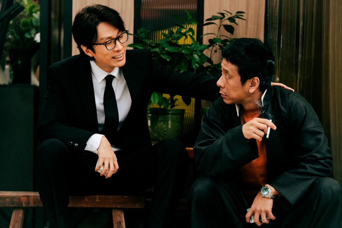 (1) The cast delivers award-winning performances in this heartwarming, record-breaking Hong Kong drama – The Last Dance.