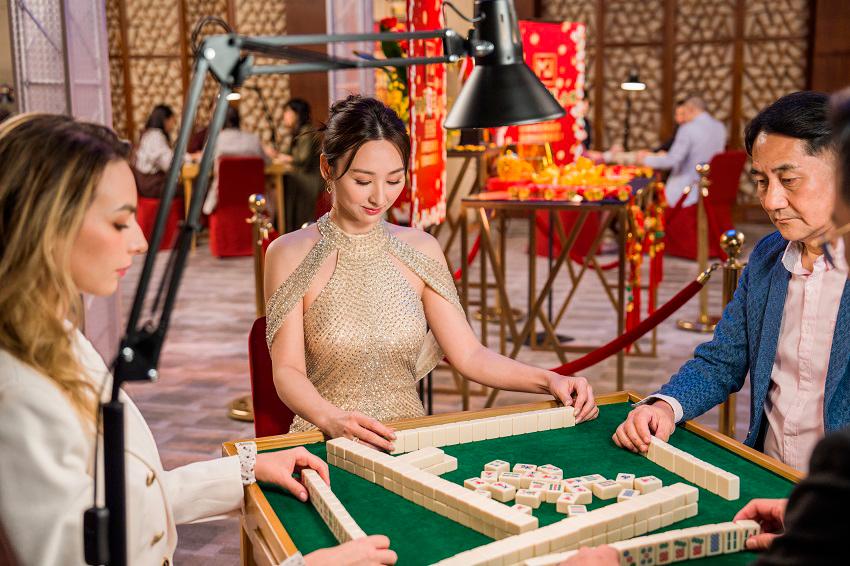 $!Mahjong, laughter and love collide in Queen of Mahjong.