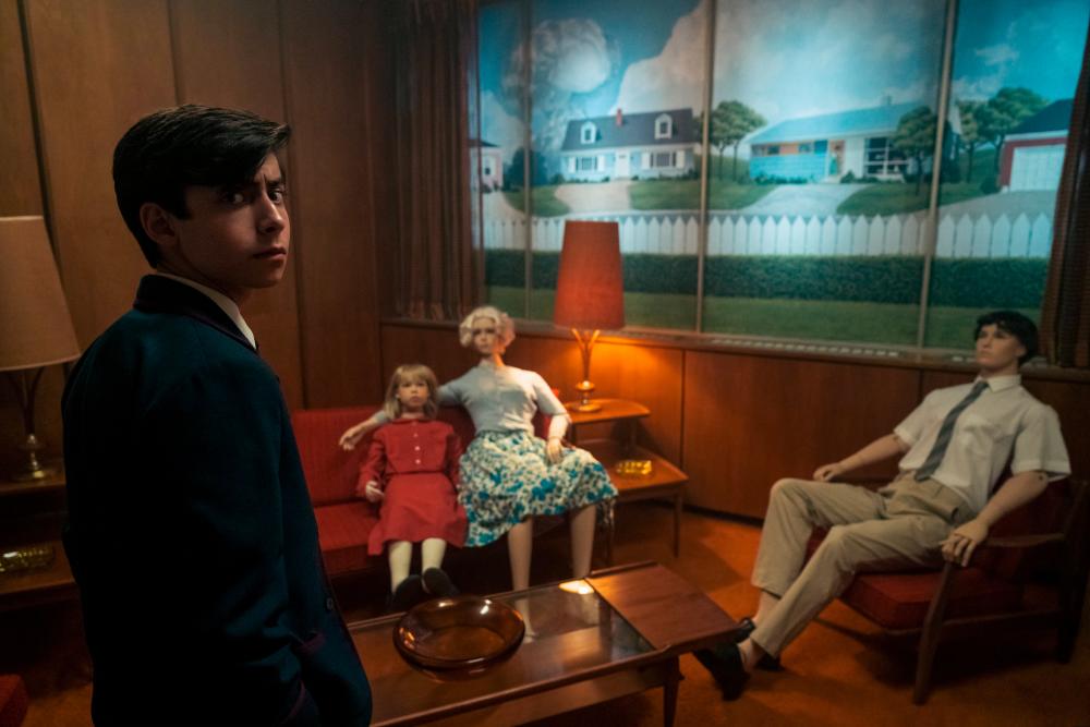 $!The Umbrella Academy Season 2 photos show Hargreeves siblings in the 1960s