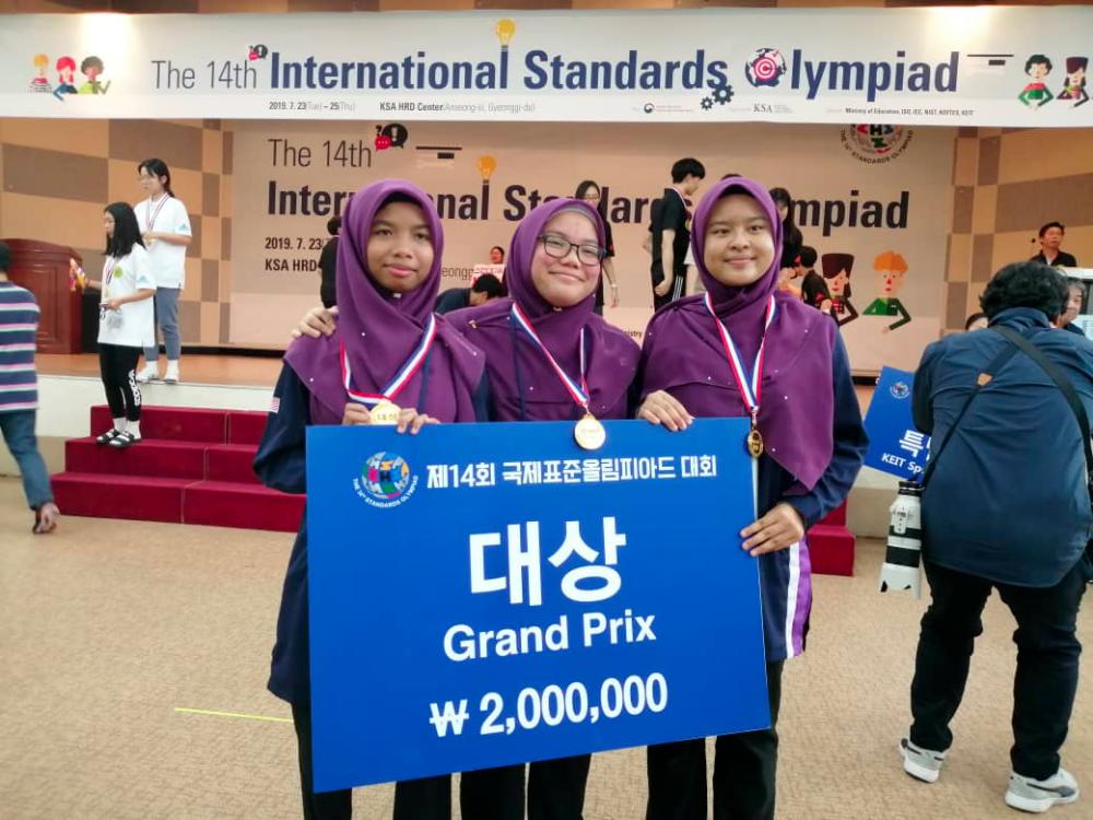 Malaysian students win top award in South Korea