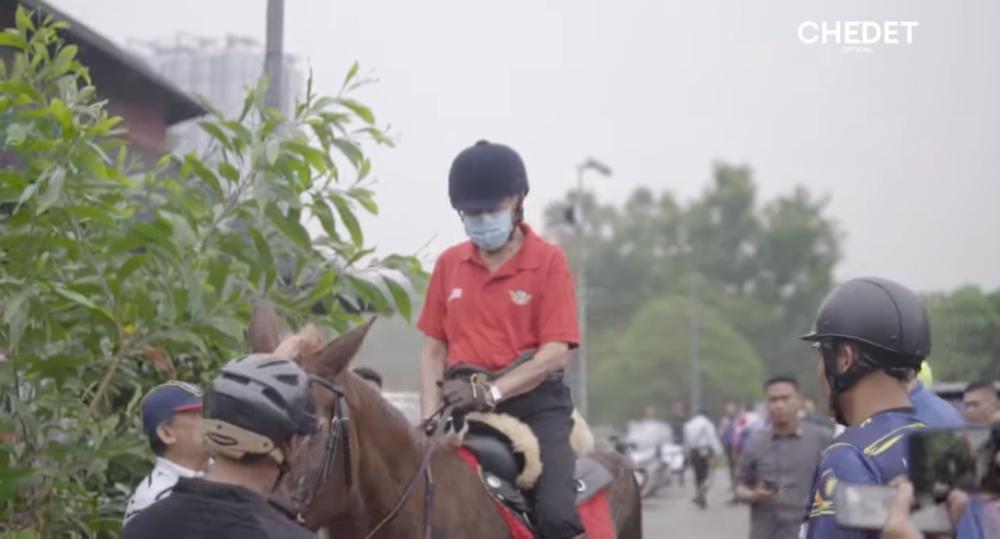 Screenshot of Prime Minister Tun Dr Mahathir Mohamad riding a horse, at Universiti Putra Malaysia Equine Centre, on Sept 15, 2019.