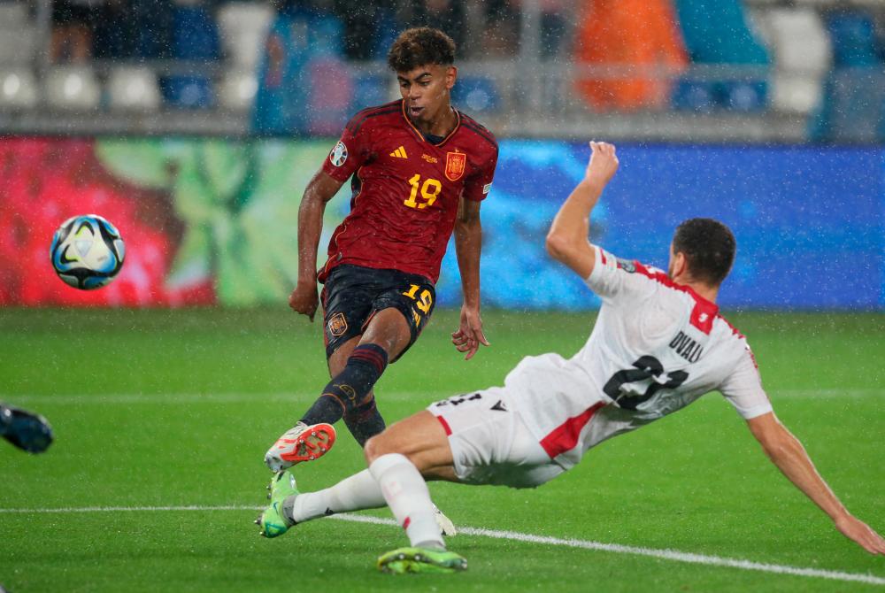 Euro 2024 Qualifier - Group A - Georgia v Spain - Boris Paichadze Dinamo Arena, Tbilisi, Georgia - September 8, 2023Spain's Lamine Yamal shoots at goal. REUTERSPIX