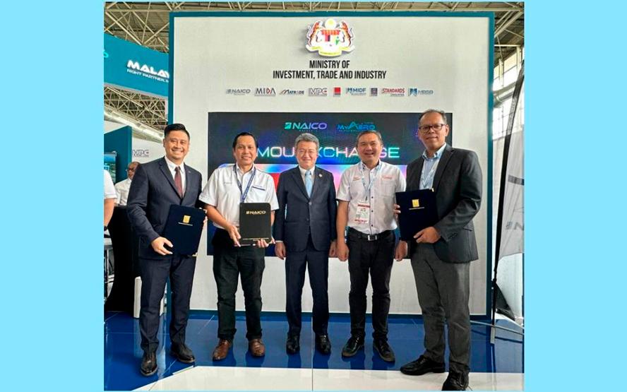 From left: PWN Excellence CEO Datuk Hazlee Jehan, Naico CEO Prof Shamsul Kamar Abu Samah, Liew, Selangor Investment, Trade and Mobility chairman Ng Sze Han and Exim Bank head of commercial banking Naser Jan. – Exim Bank pic/Bernama