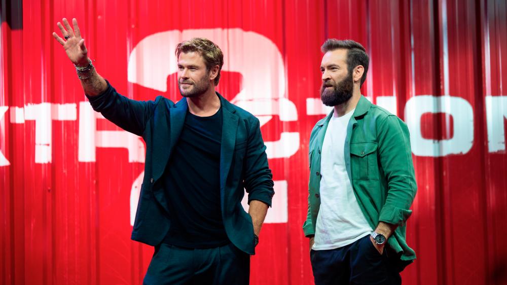 Chris and Sam kick off their upcoming ‘Extraction 2’ global tour at Manilla, Philipines. – ALL PIX BY NETFLIX
