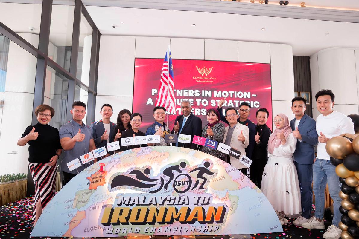 KLWC also recognised its 13 strategic partners namely Kinohimitsu, COWA, Vanilla Crepe, Nisa Bakri, Daily Bekal, Famous Amos, O’ Briens, Thule, US Pizza, VIVO, Warrior Plunge, Impulse 4U and Sweat SPA for their unwavering support of the township’s wellness agenda including their contribution to public fitness initiatives, sports engagement and corporate wellness initiatives or programmes. $!KLWC also recognised its 13 strategic partners namely Kinohimitsu, COWA, Vanilla Crepe, Nisa Bakri, Daily Bekal, Famous Amos, O’ Briens, Thule, US Pizza, VIVO, Warrior Plunge, Impulse 4U and Sweat SPA for their unwavering support of the township’s wellness agenda including their contribution to public fitness initiatives, sports engagement and corporate wellness initiatives or programmes.