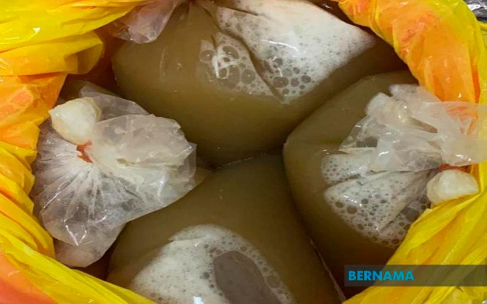 Police nab two motorcycle delivery men with ketum