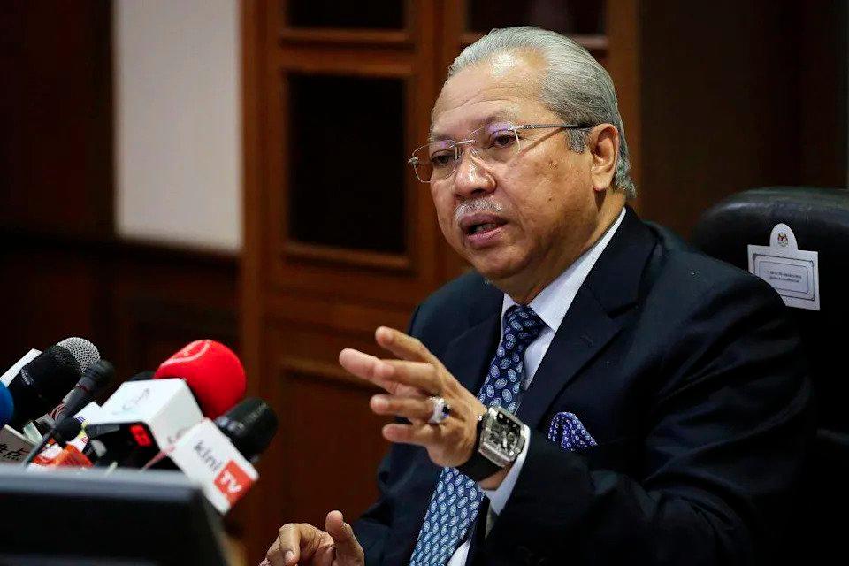 Popular stalls advised to use numbered pass system - Annuar Musa