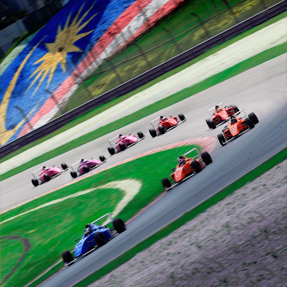F4SEA in action at the Sepang F1 Circuit.