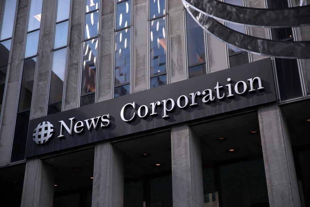News Corp to stop printing more than 100 Australian papers