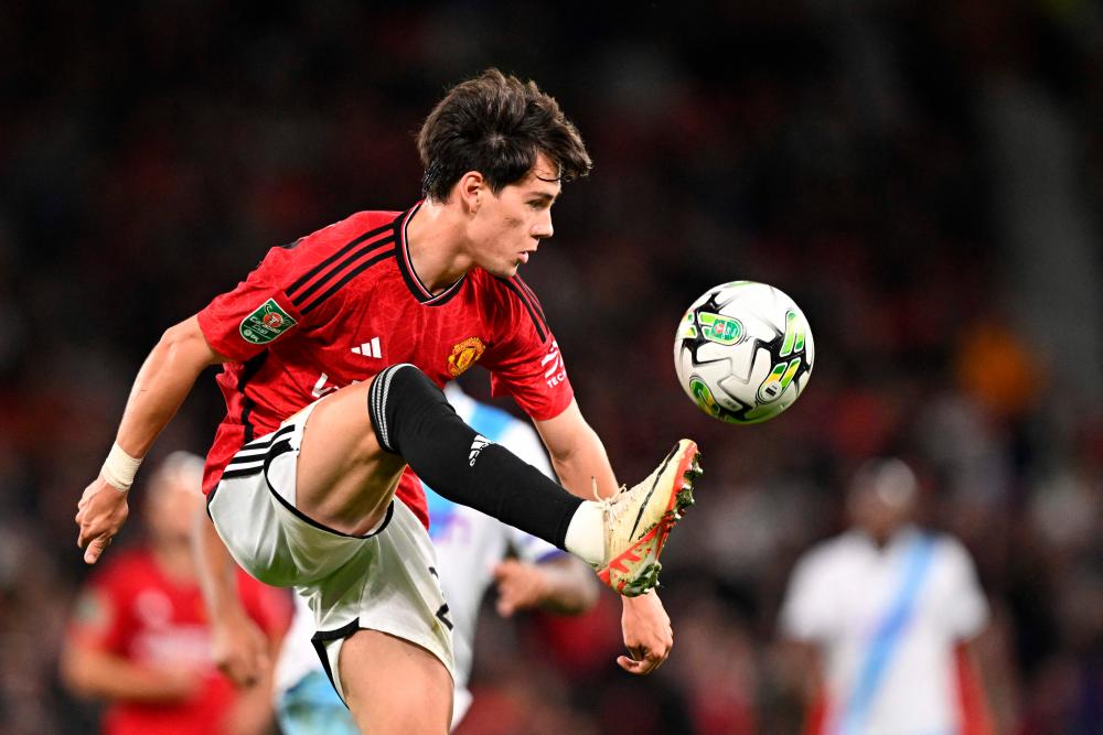 Manchester United’s Uruguayan midfielder #28 Facundo Pellistri controls the ball during the English League Cup third round football match between Manchester United and Crystal Palace at Old Trafford in Manchester, north west England, on September 26, 2023. AFPPIX