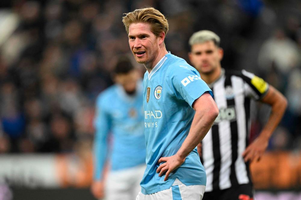 Manchester City's Belgian midfielder #17 Kevin De Bruyne looks on during the English Premier League football match between Newcastle United and Manchester City at St James' Park in Newcastle//AFPix