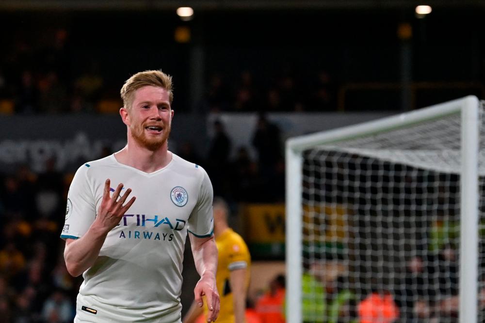 De Bruyne has notched a career-best 15 league goals and 13 assists to secure the fans’ award for the second time after also winning it in 2019-20. AFPPIX