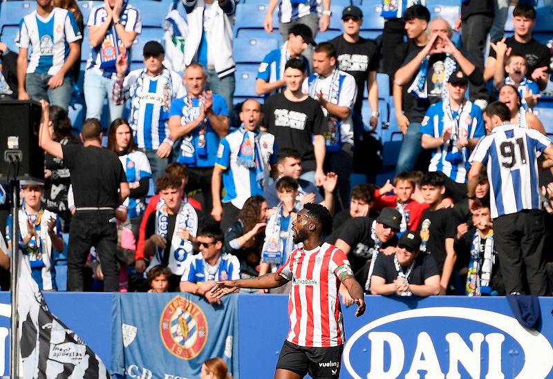 Athletic Bilbao’s Spanish forward #09 Inaki Williams reacts after alleged racist insults during the Spanish league football match between RCD Espanyol and Athletic Club Bilbao at the RCDE Stadium in Cornella de Llobregat on February 16, 2025. - Josep LAGO / AFP