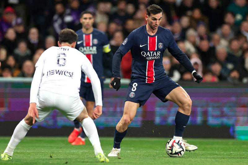 Paris Saint-Germain's Spanish midfielder #08 Fabian Ruiz controls the ball during the French L1 football match between Toulouse FC and Paris Saint-Germain (PSG) at the Stadium de Toulouse, in Toulouse, southwestern France, on February 15, 2025. - AFPPIX