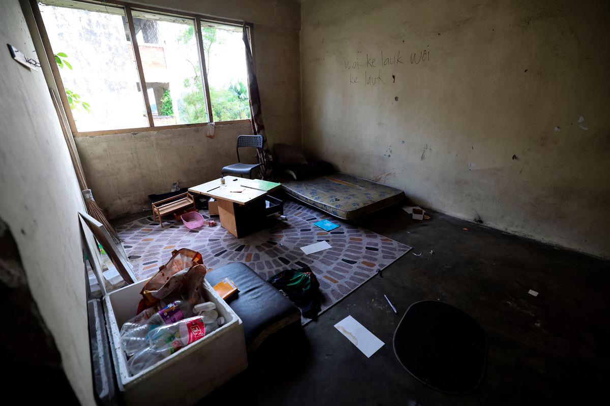 Keadaan rumah pangsa awam Perbadanan Kemajuan Negeri Selangor (PKNS) di Jalan Kuching di sini. fotoBERNAMA