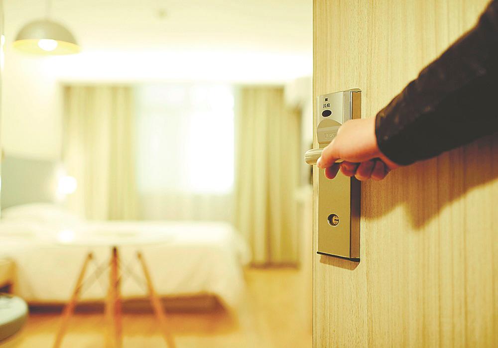 Most homeowners miss one critical flaw, which is the placement of bed near the door. – PIC FROM PEXELS/PIXABAY