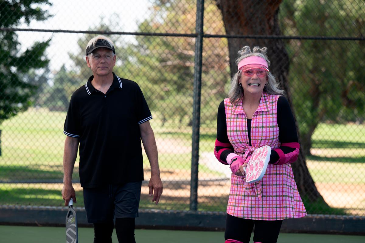 (From left) Ryan (Harmon) and Tess (Curtis) show that marriage still comes with its share of surprises. - PR $!(From left) Ryan (Harmon) and Tess (Curtis) show that marriage still comes with its share of surprises. - PR