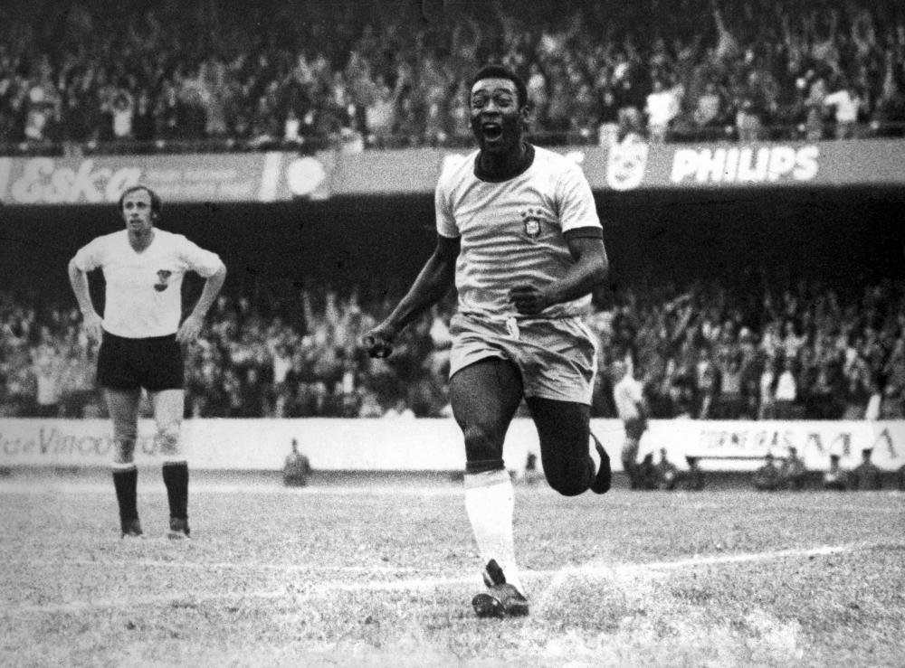 FILE PHOTO: Pele - Brazil celebrates a goal/REUTERSPIX