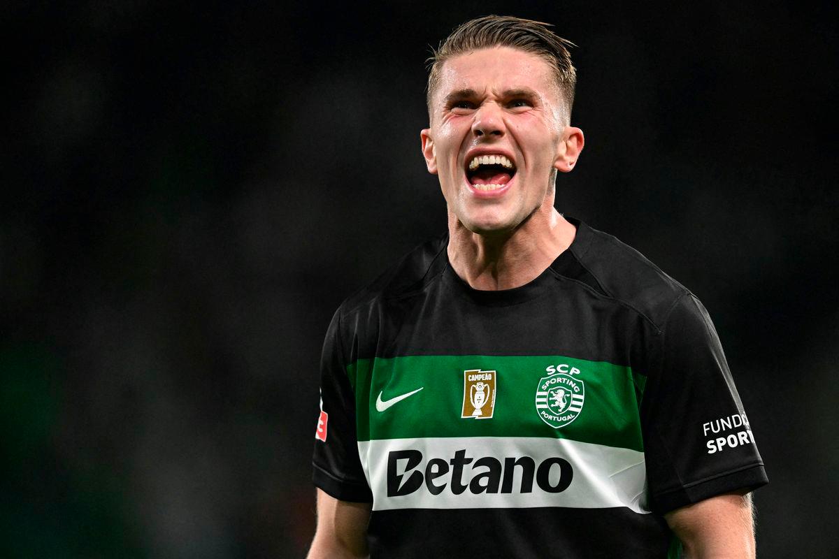 (FILES) Sporting Lisbon’s Swedish forward #09 Viktor Gyokeres celebrates scoring his team’s first goal during the Portuguese League football match between Sporting CP and SC Braga at Jose Alvalade stadium in Lisbon on April 7, 2025 - AFPpix