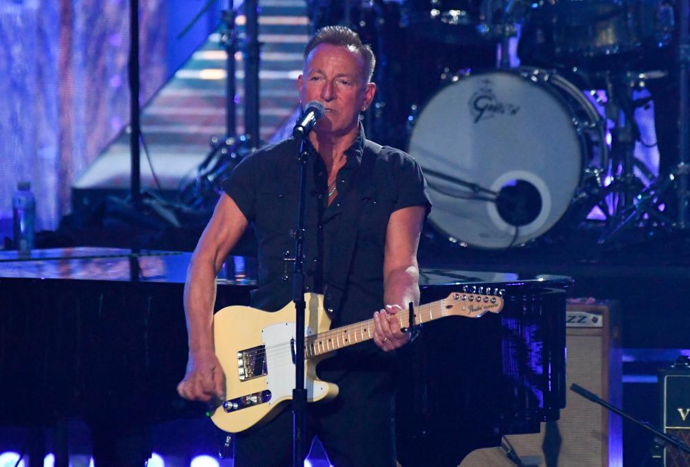 Bruce Springsteen Postpones Tour Dates Due to Illness – The