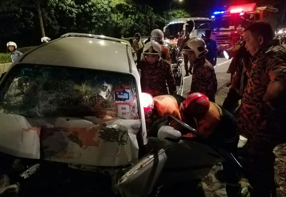 Officers from the Fire and Rescue Department at the scene of the accident, on June 7, 2019. — Pix courtesy of Skuad Penyelamat Dewan Bandaraya Kuala Lumpur
